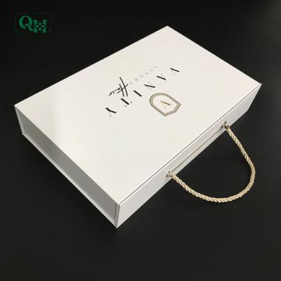 China Recycled Materials Custom Logo Stamping Wig / Hair Extension Packaging Gift Paper Boxes With Handle And Satin for sale