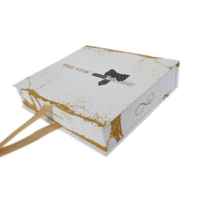 China Recycled Materials Scrapbook Gift Paper Boxes Custom High Quality Wedding Wrapping With Ribbon for sale