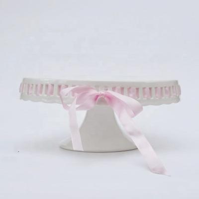 China Sustainable Round Porcelain Edged Ribbon Cake Stand Holder Wedding For Decoration for sale