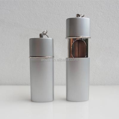 China Small small plastic mini portable ashtray customized plastic + shell key chain zinc alloy for sale