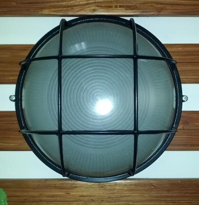 China Outdoor Yard New Design IP54 Die Casts Exterior Bulkhead Wall Light With Shield for sale