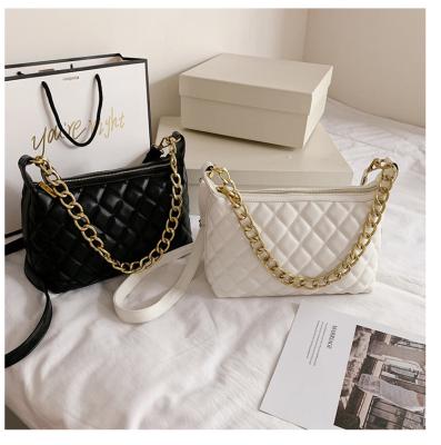 China Fashion famous brands custom logo pu lingge chain stitched sling cross - body shoulder bags and purses lady for sale