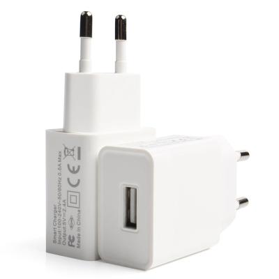 China Hot Selling Smart Charger 12W Smart USB Charger Wall Travel 5V 2.4Amp Charger for sale