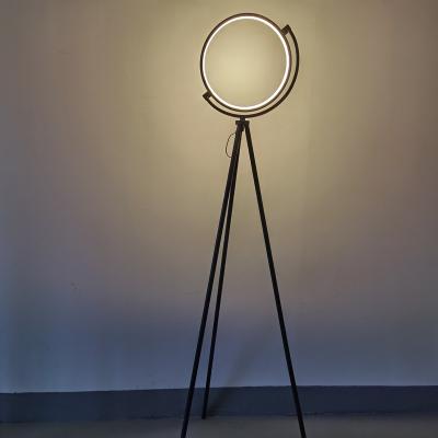 China Floor Lamp Modern Circular Tripod Floor Lamp Fashion Corner Led for sale