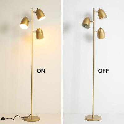 China 2022 European new style gold minimalist living room bedroom study living room floor lamp for sale