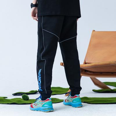 China Anti-Wrinkle WWK Skinny Cargo Sweatpants Joggers For Men Hip Hop Straight Shape Mens Sport Pants Sweatpants Custom Wholesale for sale