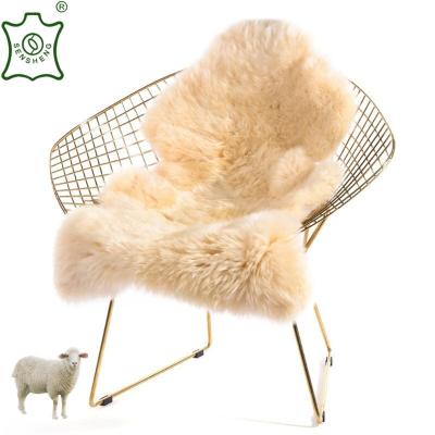 China Anti-slip Real Natural Large Icelandic Sheepskin Sheepskin Real Fur Skin Blanket for sale