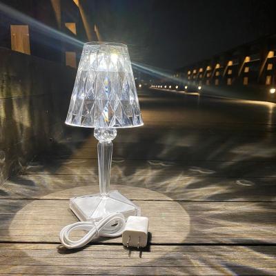 China 2021 wholesal Zaohetian OEM /ODM modern restaurant led tupright modern table lamp for sale