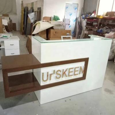 China Factory Wholesale Beauty Salon Reception Front Office Desk Design Used Modern Reception Adjustable (Height) for sale