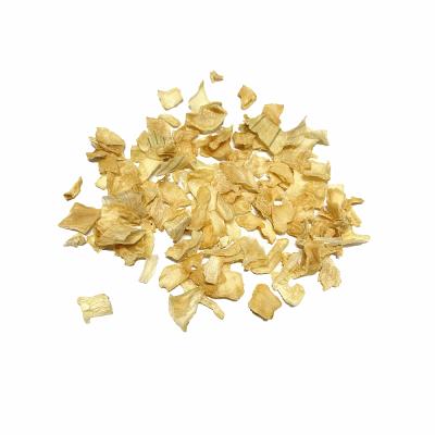 China Top Grade Dry Dehydrated 10x10 Mm Vegetable Onion Flakes Best Selling for sale