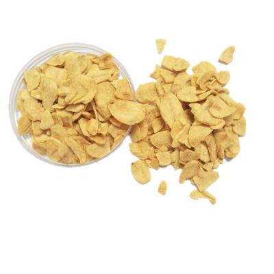 China Best Quality Dry Fried Garlic Flakes Dehydrated Garlic for sale