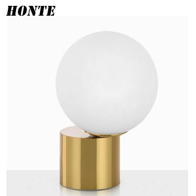 China Italy modern designer simple and modern design small bedside table lamp or study room for sale