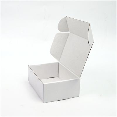 China Unique Recyclable Best Gift Display Birthday Design Luxury Folding Macaron Chocolate Packaging Box for sale