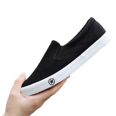 China Round Men Casual Board Shoes Plimsolls Slip On Canvas Shoes Sneakers boat shoes for sale