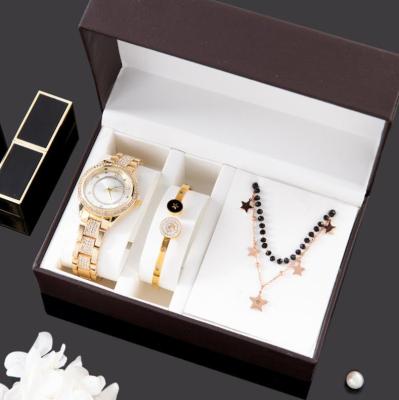 China Auto Date Fashion 3pcs Set Necklace Diamond Bracelet Famale Best Gift Ladies Watch Set For Women for sale