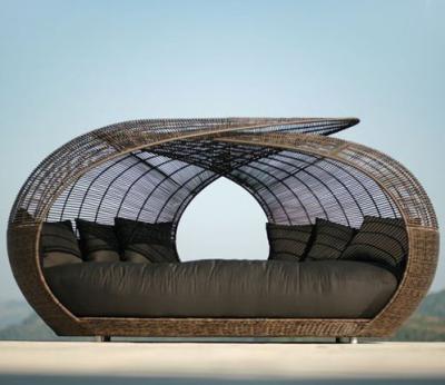 China Outdoor Sun Sofa Rattan Daybed Beach Sun Bed for sale