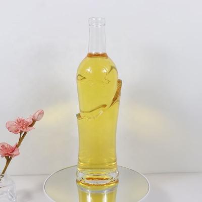 China Wholesale 750ml Beverage Glass Bottle Vodka Whiskey Gin Rum With Cork Stopper Bottle Manufacturer for sale