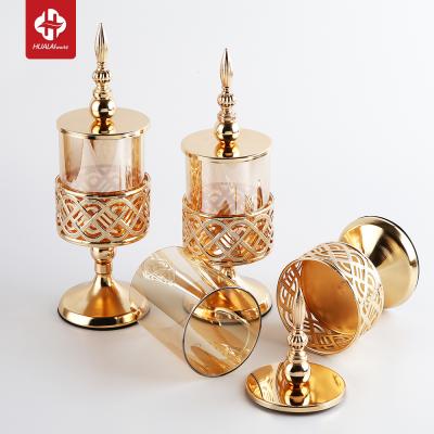 China Modern candlestick decoration food table candlelight western dinner set of three gold home wedding props and decorations for sale