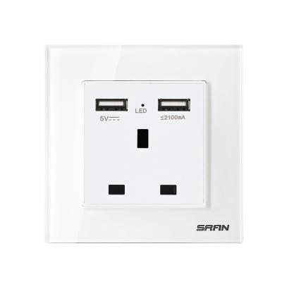 China Residential / General Purpose UK Standard 13A Electric Single Switched UK Power Socket With 2 USB Socket for sale