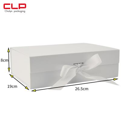 China Recyclable New Products Packaging Wholesale Custom White Magnetic Gift Folding Paper Box With Ribbon for sale