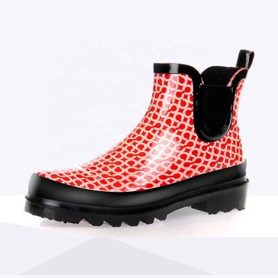 China New Design Fashion Style Lightweight Ladies Printed Rain Boot Ankle Waterproof Rubber Boots No MOQ for sale