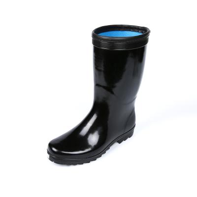 China Safety Rubber Rain Boots Anti-Slip Shiny Black Work for sale