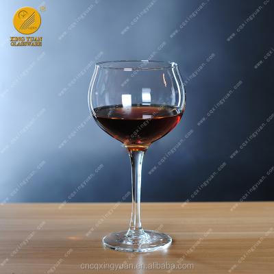 China Minimalist Apple Shape Wine Glass Balloon Wine Juniper Tonic Glass Goblets for sale