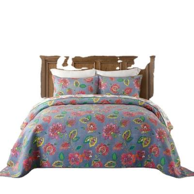 China Isha Blue Background Blooming Flowers Anti-Static Comfortable 100% Cotton Queen Size Bed Three Piece Set for sale