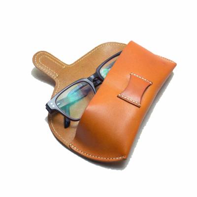 China Glasses Protect Case Vegetable Tanned Handmade Eco-friendly Genuine Leather Eyewear Glasses Case Leather Holder Sunglasses Case for sale