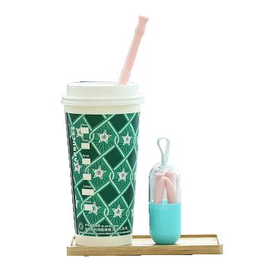 China New Arrivals Sustainable Silicone Collapsible Barware Drinking Collapsible Key Chain Reusable Straw for sale