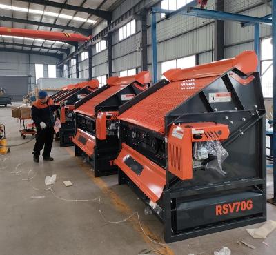 China MINI Mini Kohler 5.5HP Topsoil Compost Sand Screening Machine for sale