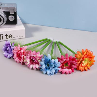 China 100% Eco-friendly Creative Plastic Flower Gel Pen Personalized Daisy Pen Office Black Signature Pens for sale