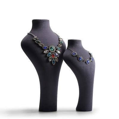 China Modern Jewelry Counter Display Resin Bust Model Necklace Jewelry Display Stand For Jewelry Display for sale