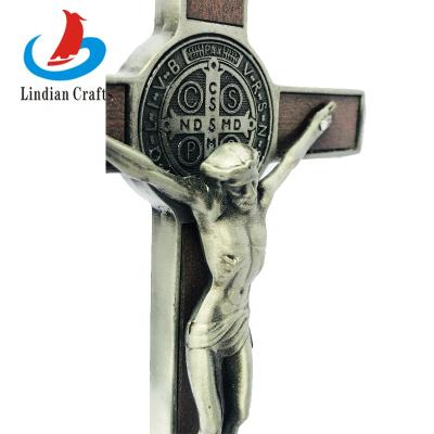 China Global Catholic Wooden St Benedict Wall Hanging Cross Saint's Crucifix for sale