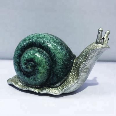 China World handmade resin craft 3D snail figurine animal model for home decoration for sale