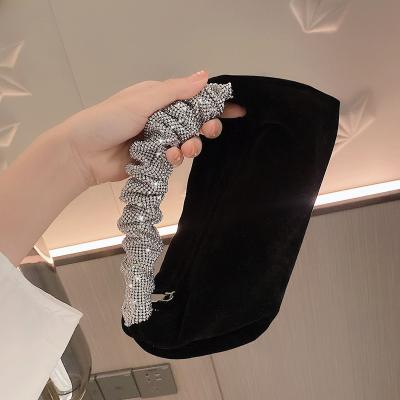 China Black Polyester Velvet Rhinestone Clutch Handbag Set With Rhinestone Clutch Dinner Bag for sale