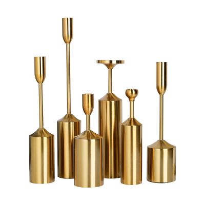 China Home Table Decoration Hurricane Candle Holder Set Gold Candle Holder To Wedding Candlestick Brass Holder for sale