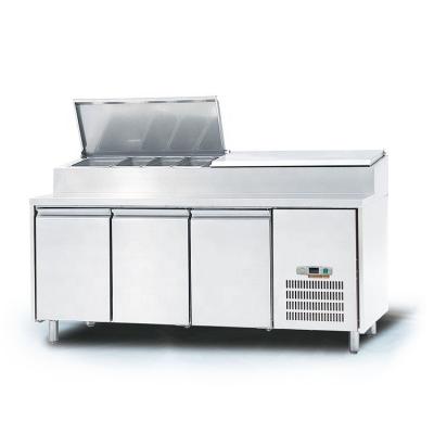 China Convenience Store 3 Doors Salad Counter Display Refrigeration Equipment Counter for sale