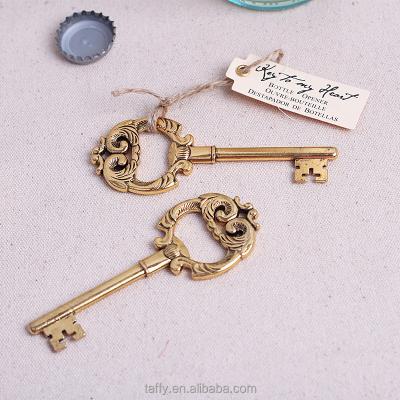 China Wholesale Vintage Wedding Bomboniere Supplies Decoration Guest Souvenirs Key Wedding Favor Beer Opener Bottle Opener Key for sale