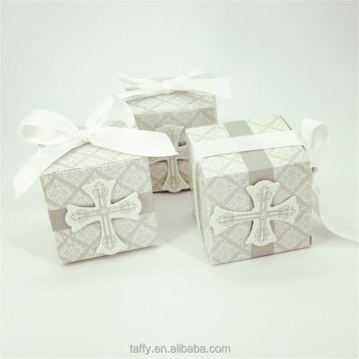 China Recycled Materials Wedding Baby Shower Baptism Christening Favor Candy Box Cross Gift Boxes for sale