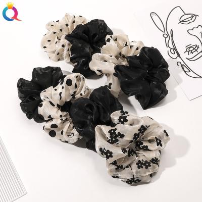 China New Fashion Decoration QIYUE Korea Retro Hair Factory Wholesale Cheap Hair Tie Velvet Scrunchies For Gir Decoration for sale