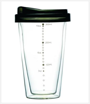 China Double Layer 230ml/8oz Borosilicate Glass Disposable Travel Passionate Coffee Cup With Silicone Lid for sale