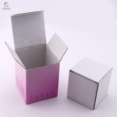 China White Interior Colored Corrugated Boxes with Customizable Design and Printing Te koop