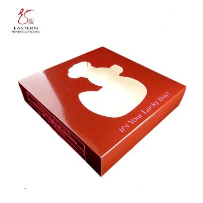 China Das Glück-Duck Red Color Reverse Tuck-Falten-Kuchen-Verpacken packt 80mm Höhe ein zu verkaufen