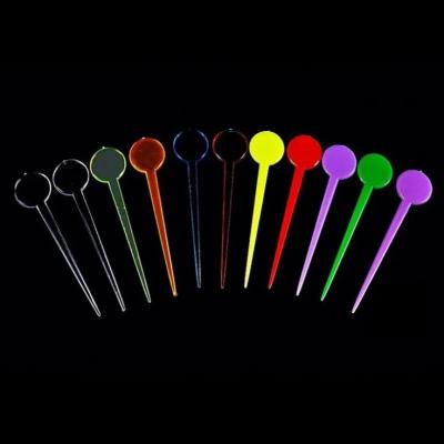 China Custom Logo Mini Wegwerp Ronde Helder Kleurrijk Plastic Vork Fruit Stick Te koop