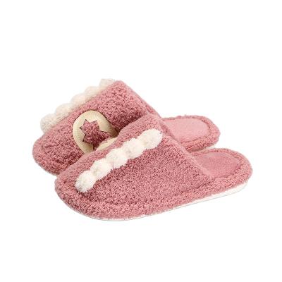 China CUSHIONING Warm Plush Slippers Women's Shoes Winter Home Slippers Women's Soft Home Kids Slippers Couples for sale