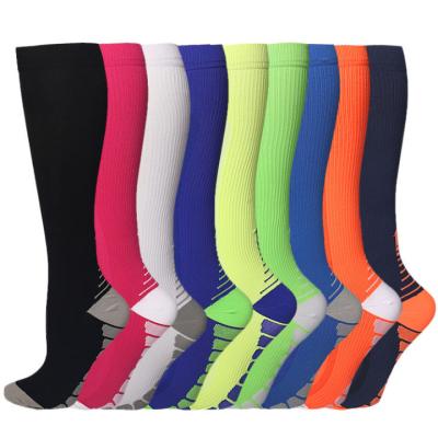 China 2021 New Design Arrow Sports Common Breathable Sports Pressure QUICK DRY Outdoor Cycling Adult Socks for sale