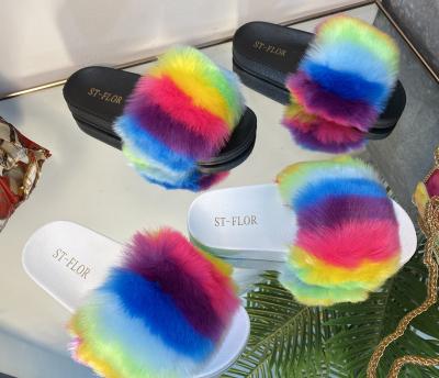 China CUSHIONING 2020 summer women's flat fur slips women's plush leisure slippers jelly sandals women's plush slippers for sale