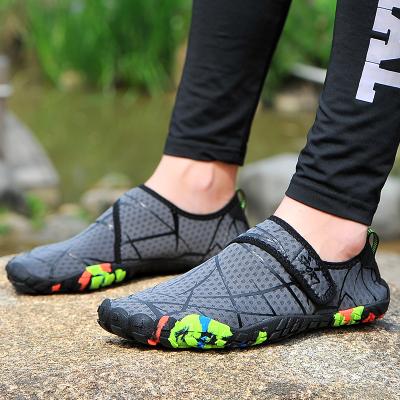 China 2020 fashion trend new unisex black sports rubber beach shoes for sale