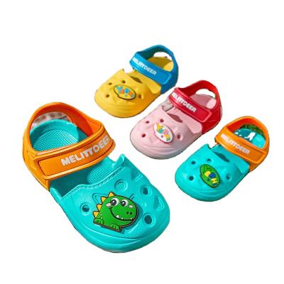 China 2021 High Quality Kids Outdoor Slippers Sandals EVA Bathroom Slipper Lightweight Indoor Slippers for sale